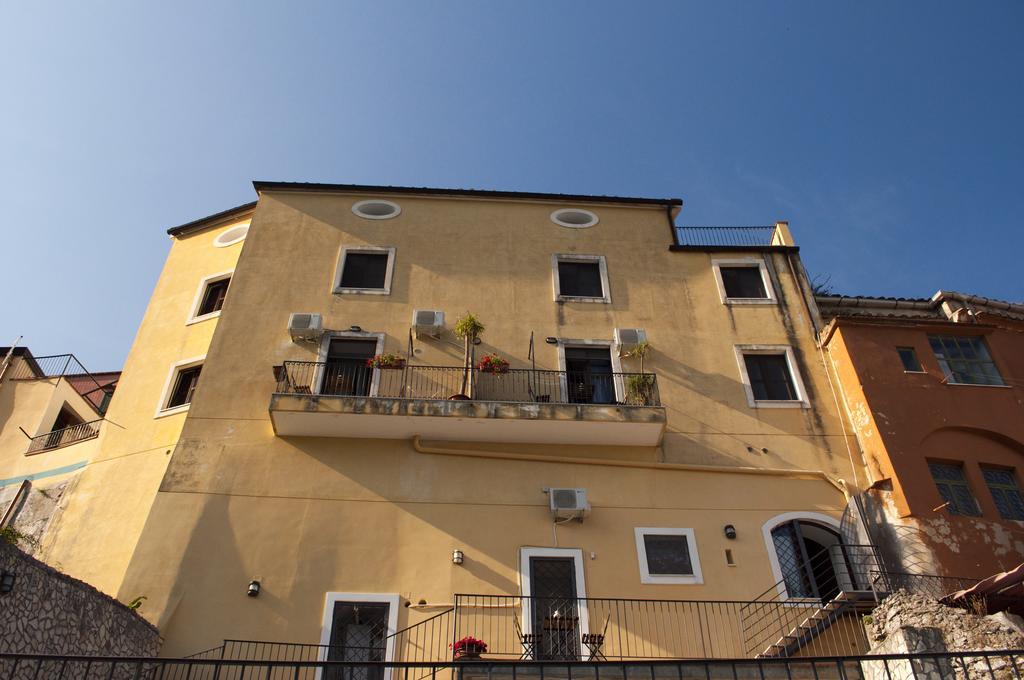 Residence Zelzar Vietri Екстериор снимка