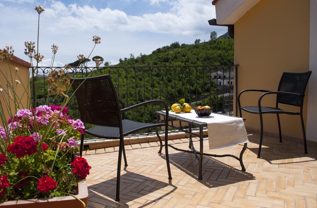 Residence Zelzar Vietri Екстериор снимка